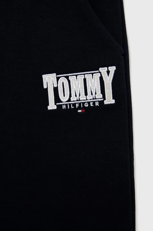 Tommy Hilfiger spodnie dresowe dziecięce Materiał zasadniczy: 70 % Bawełna, 30 % Poliester, Ściągacz: 95 % Bawełna, 5 % Elastan
