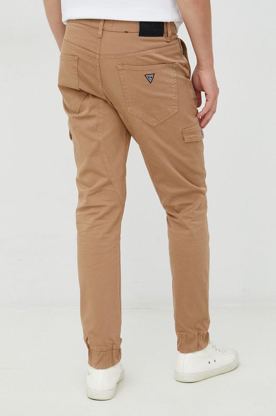 Guess pantaloni  Materialul de baza: 97% Bumbac, 3% Elastan Captuseala buzunarului: 100% Bumbac