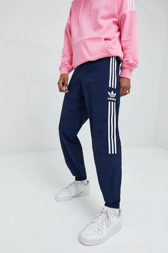 tmavomodrá Tepláky adidas Originals Pánsky