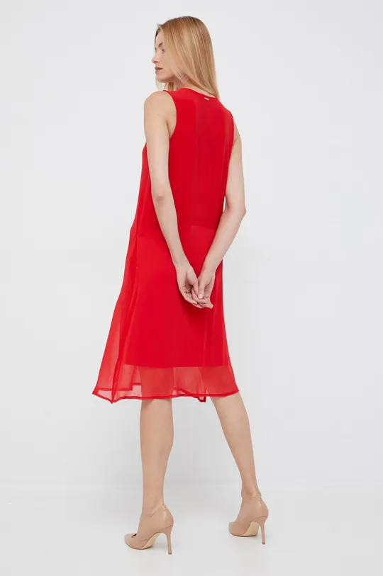 Φόρεμα DKNY  Υλικό 1: 96% Πολυεστέρας, 4% Σπαντέξ Υλικό 2: 100% Πολυεστέρας