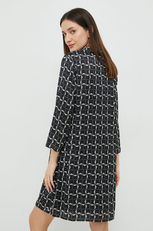 Šaty Sisley  Hlavní materiál: 100% Polyester Podšívka: 95% Polyester, 5% Elastan