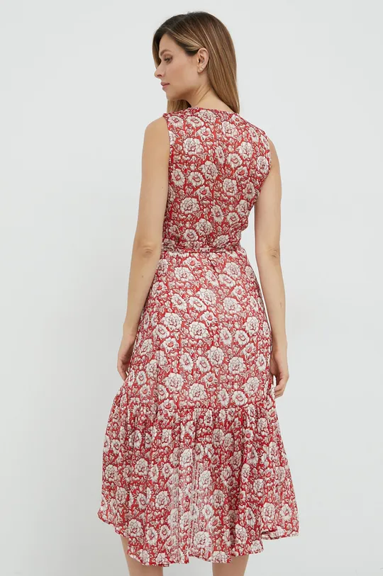 Платье Morgan  Основной материал: 98% Полиэстер, 2% Металлическое волокно Подкладка: 57% Полиэстер, 43% Эластомультиэстер