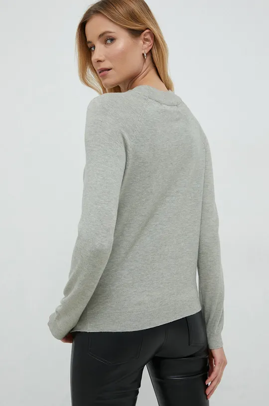 Vero Moda sweter 50 % Wiskoza LENZING ECOVERO, 27 % Nylon, 23 % Poliakryl