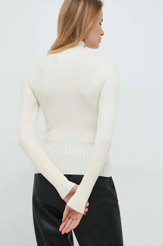 Vero Moda sweter 50 % Wiskoza Livaeco by Birla Cellulose™, 28 % Poliester, 22 % Nylon