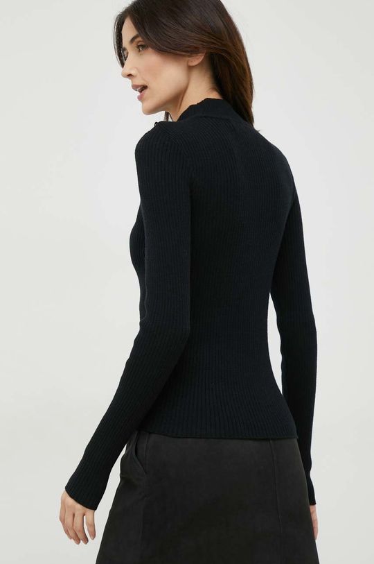 Vero Moda sweter 50 % Wiskoza, 28 % Poliester, 22 % Nylon