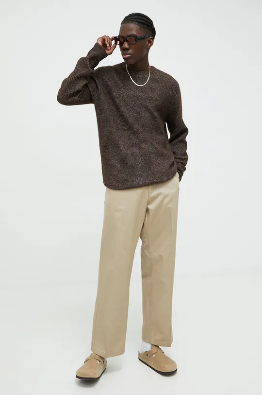 Wrangler sweter z domieszką wełny brązowy