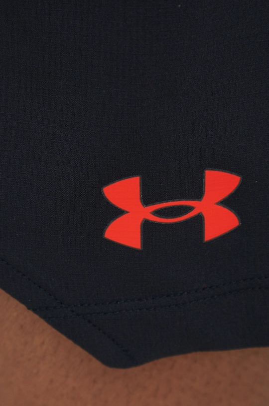 črna Kratke hlače za vadbo Under Armour