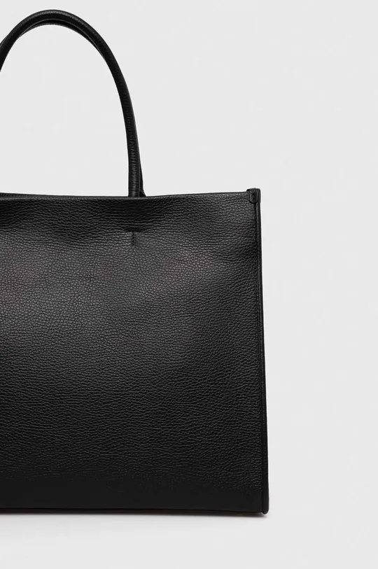 Кожаная сумочка Furla Wonderfurla  Основной материал: 100% Натуральная кожа Подкладка: 100% Полиэстер