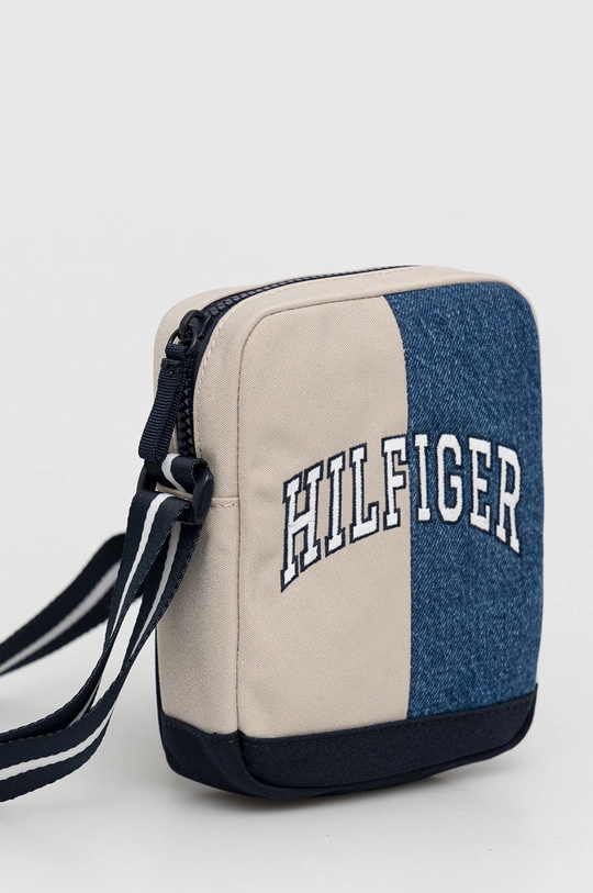 Παιδικό τσαντάκι Tommy Hilfiger μωβ