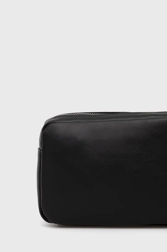Kozmetična torbica Calvin Klein  51% Poliester, 49% Poliuretan