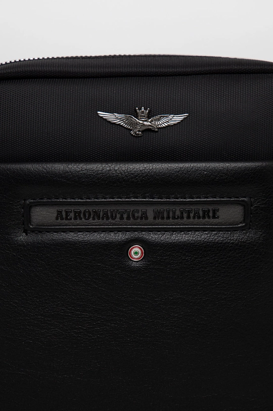 Torbica za okoli pasu Aeronautica Militare  Glavni material: 100 % Sintetični material Podloga: 100 % Poliester