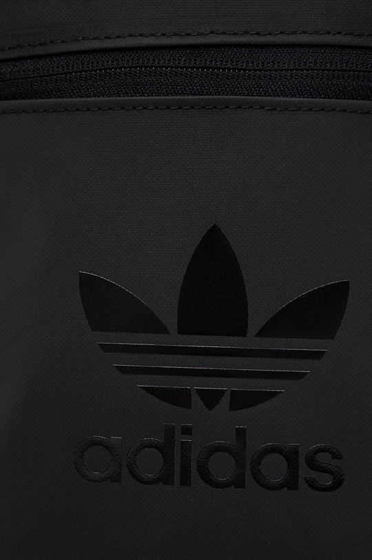 Torbica adidas Originals  Temeljni materijal: 100% Termoplastički poliuretan Postava: 100% Reciklirani poliester