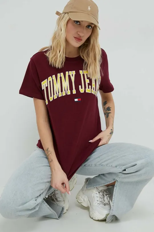 bordowy Tommy Jeans t-shirt bawełniany Damski