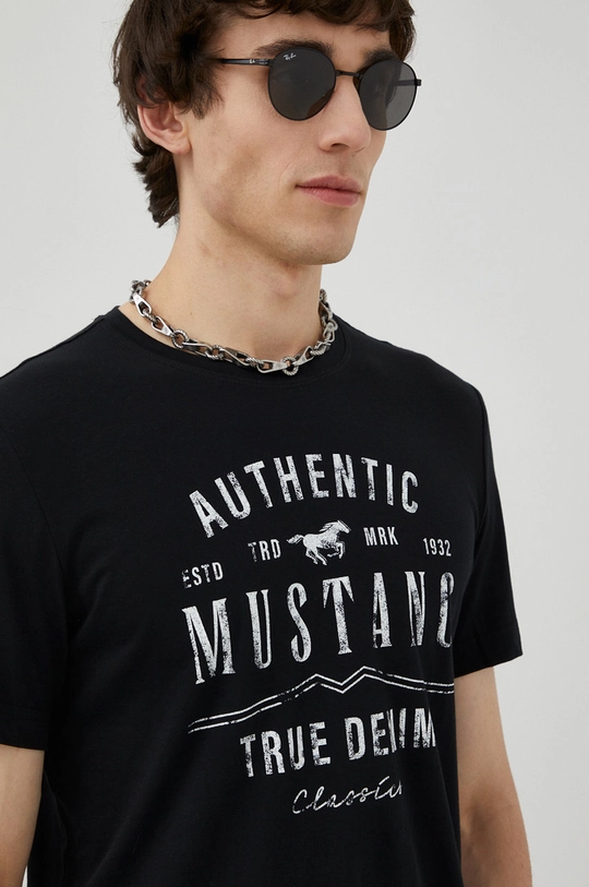 czarny Mustang t-shirt bawełniany