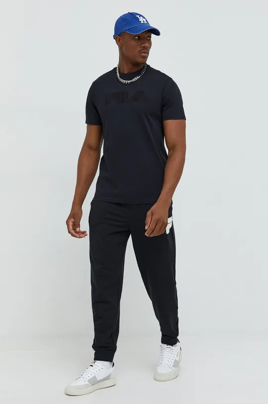 Βαμβακερό μπλουζάκι Fila μαύρο