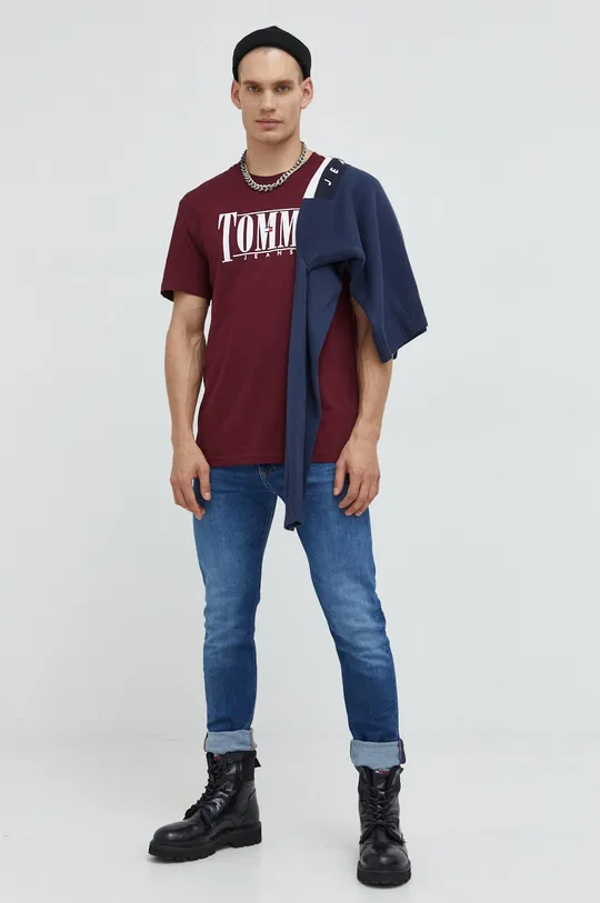μπορντό Βαμβακερό μπλουζάκι Tommy Jeans Ανδρικά