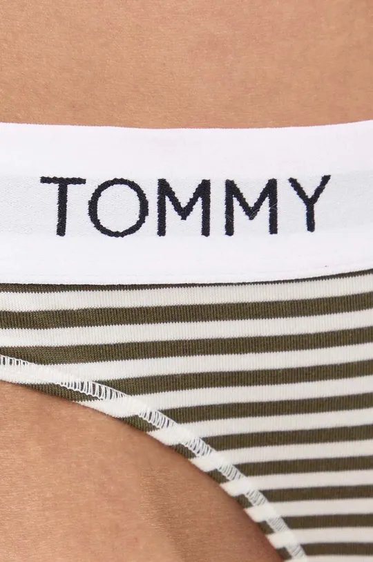 Tommy Jeans tanga Jelentős anyag: 90% pamut, 10% elasztán Bélés: 100% pamut Ragasztószalag: 49% poliészter, 40% pamut, 11% elasztán