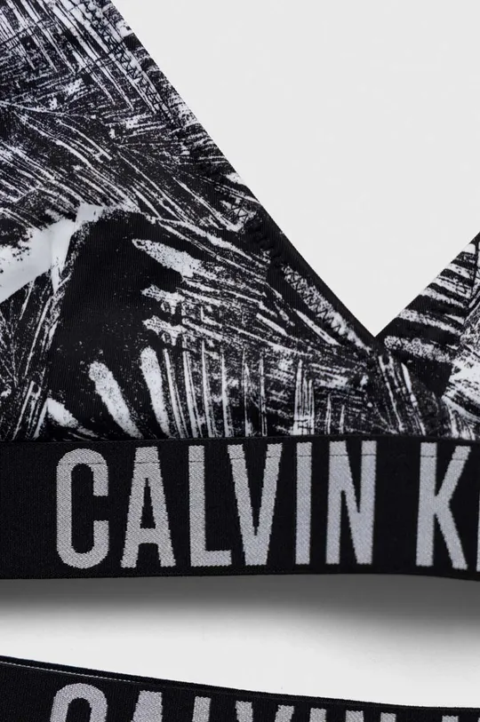 Παιδικό μαγιό Calvin Klein Jeans  Κύριο υλικό: 78% Πολυαμίδη, 22% Σπαντέξ Φόδρα: 92% Πολυεστέρας, 8% Σπαντέξ Ταινία: 86% Πολυεστέρας, 14% Σπαντέξ