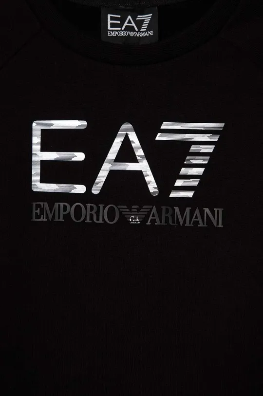 Otroški pulover EA7 Emporio Armani  Glavni material: 88 % Bombaž, 12 % Poliester Patent: 95 % Bombaž, 5 % Elastan