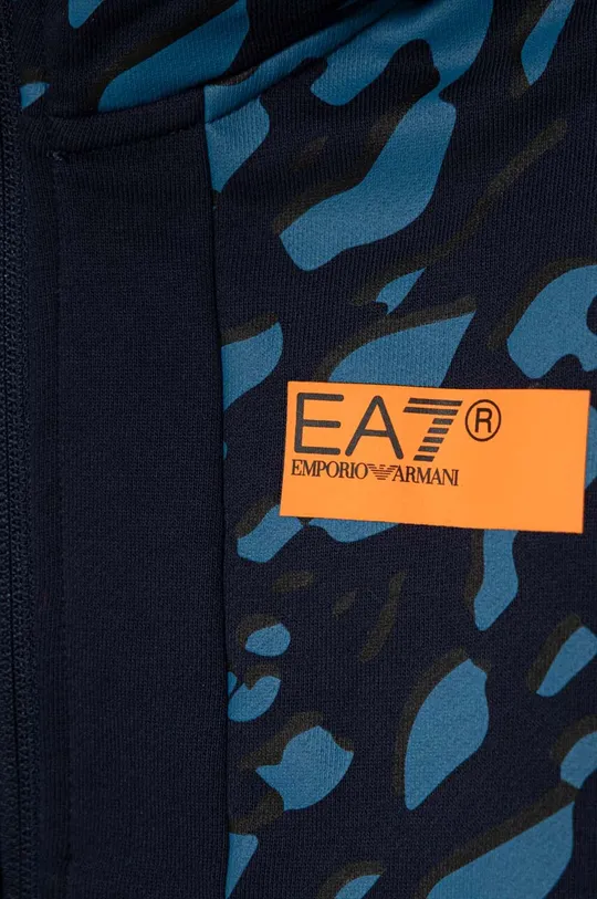 Otroški pulover EA7 Emporio Armani Glavni material: 88 % Bombaž, 12 % Poliester Patent: 95 % Bombaž, 5 % Elastan