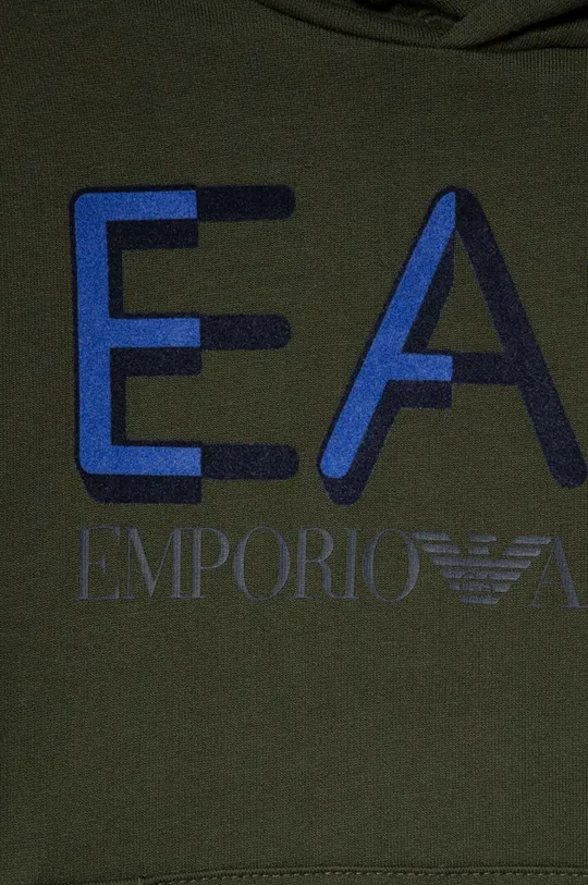 Otroški bombažen pulover EA7 Emporio Armani  Glavni material: 100 % Bombaž Podloga kapuce: 100 % Bombaž Patent: 95 % Bombaž, 5 % Elastan