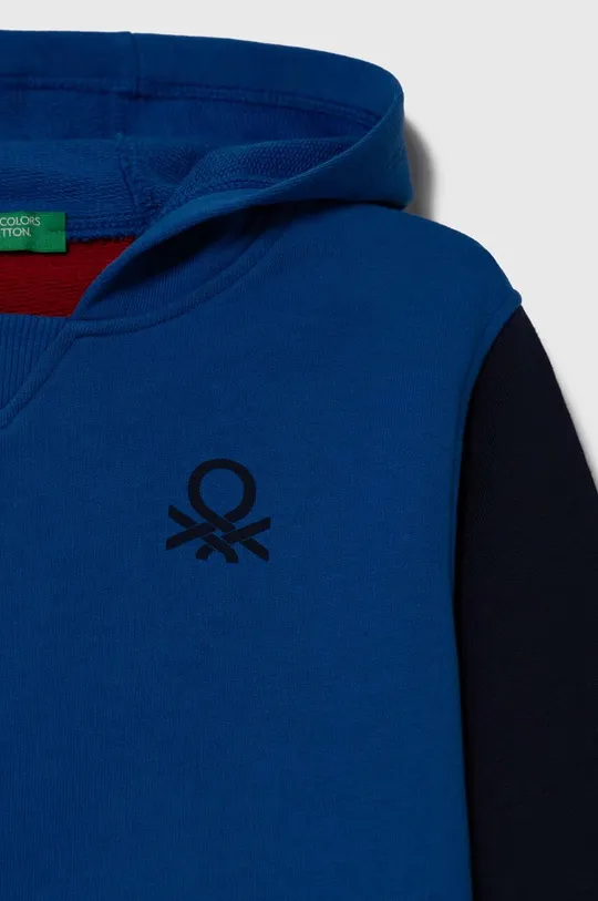 Otroški bombažen pulover United Colors of Benetton  Glavni material: 100 % Bombaž Vstavki: 96 % Bombaž, 4 % Elastan