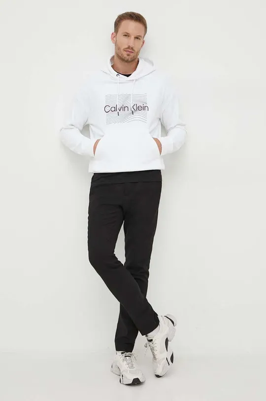 Bombažen pulover Calvin Klein bela
