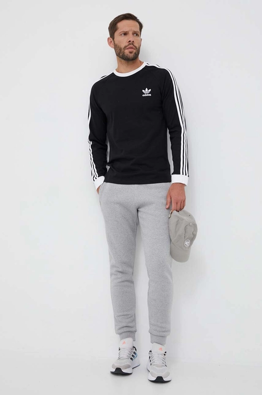 Βαμβακερή μπλούζα με μακριά μανίκια adidas Originals 3-Stripes Long Sleeve Tee 3-Stripes Long Sleeve Tee μαύρο