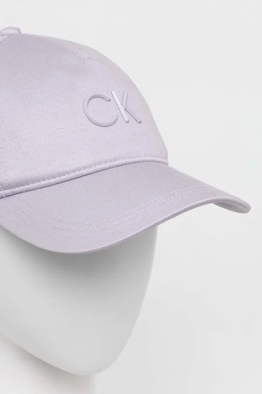 Calvin Klein czapka z daszkiem fioletowy