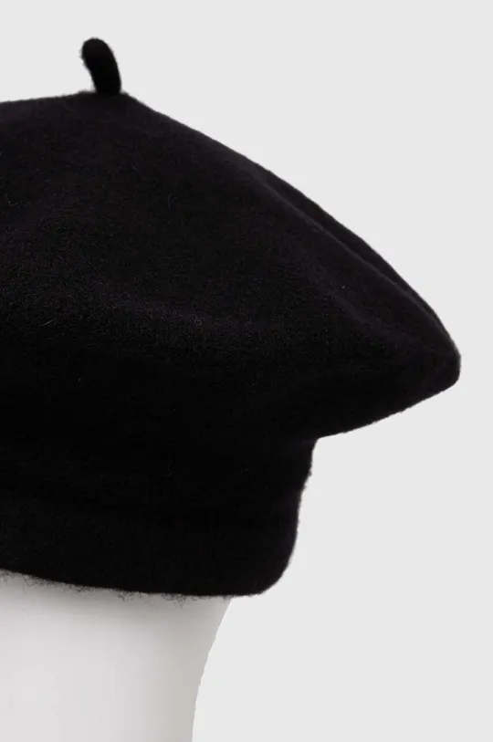 Vlnená baretka Sisley čierna