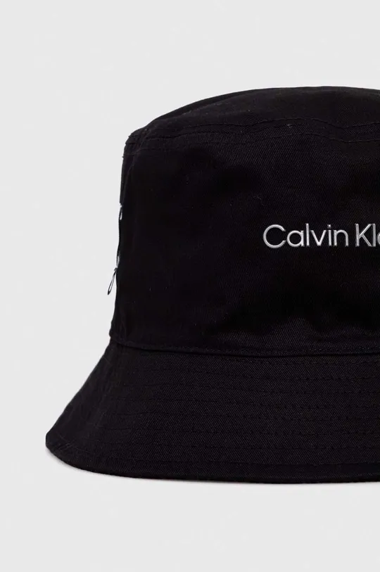 čierna Obojstranný bavlnený klobúk Calvin Klein