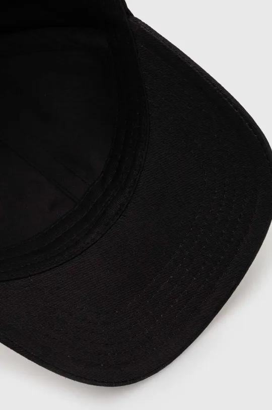 Kšiltovka Neil Barett TWILL SIX PANELS CAP Hlavní materiál: 60 % Polyamid, 40 % Polyuretan Podšívka: 65 % Polyester, 35 % Bavlna