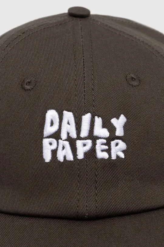 Памучна шапка с козирка Daily Paper Horiya сив