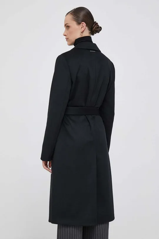 Μάλλινο παλτό Calvin Klein Κύριο υλικό: 70% Μαλλί, 22% Πολυαμίδη, 5% Κασμίρι, 3% Άλλα ύλη Φόδρα: 100% Βισκόζη