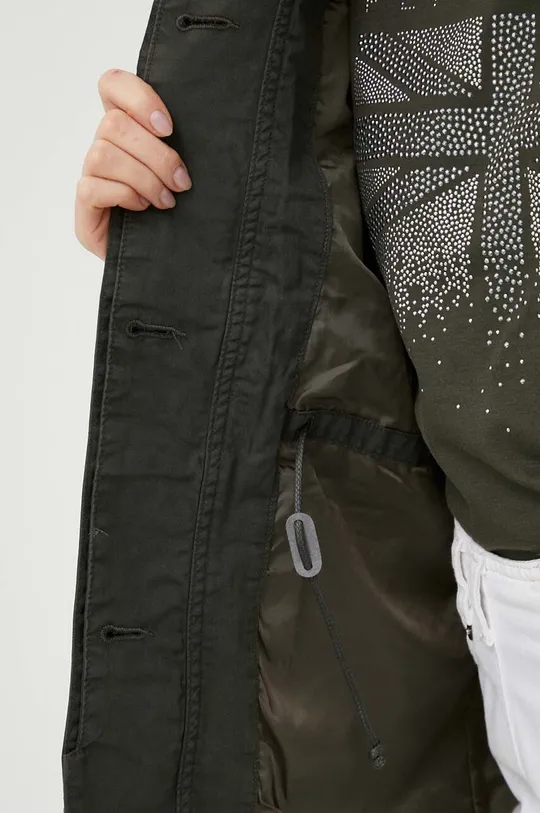 Pepe Jeans rövid kabát  Jelentős anyag: 100% pamut Bélés: 100% poliészter