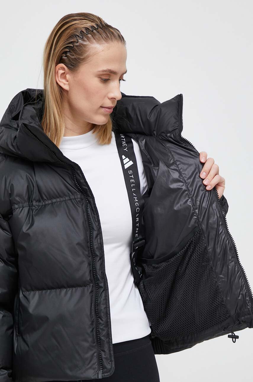 Куртка adidas by Stella McCartney жіноча колір чорний зимова | ANSWEAR.ua