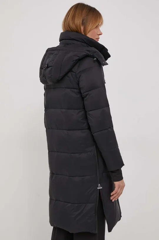 Пуховая куртка Tiffi Основной материал: 100% Переработанный нейлон Подкладка: 100% Нейлон Наполнитель: 80% Пух, 20% Перья
