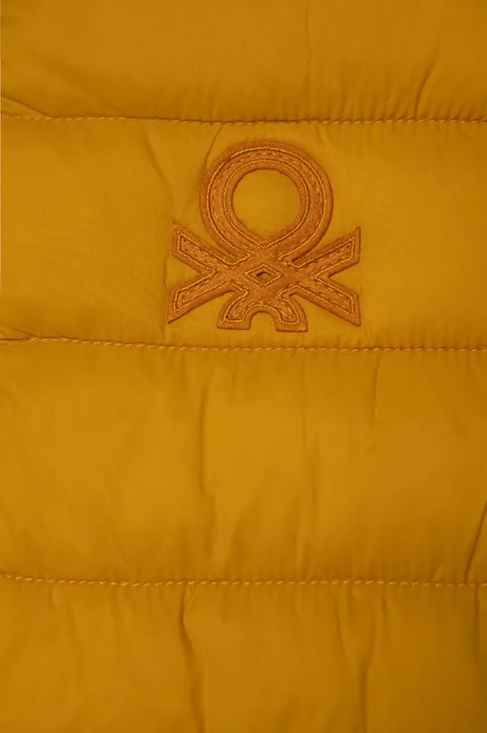 Dječja jakna United Colors of Benetton  Temeljni materijal: 100% Poliamid Postava: 100% Poliamid Ispuna: 100% Poliester