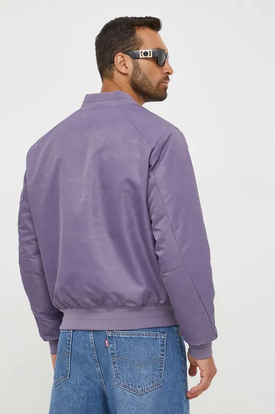 Куртка-бомбер Calvin Klein Основний матеріал: 100% Поліамід Підкладка: 100% Поліестер Наповнювач: 100% Поліестер Резинка: 98% Поліестер, 2% Еластан
