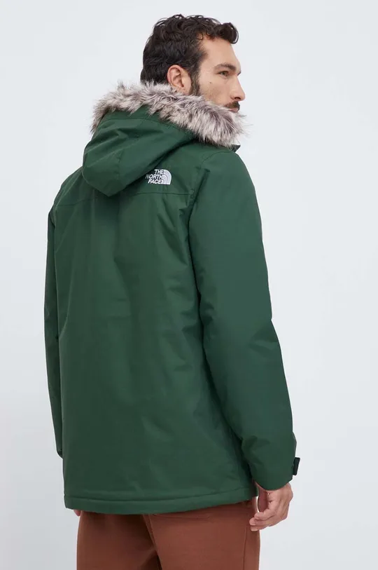 The North Face rövid kabát Jelentős anyag: 100% nejlon Bélés: 100% poliészter Kitöltés: 100% poliészter Mű bunda: 70% akril, 17% poliészter, 13% modakrylszall