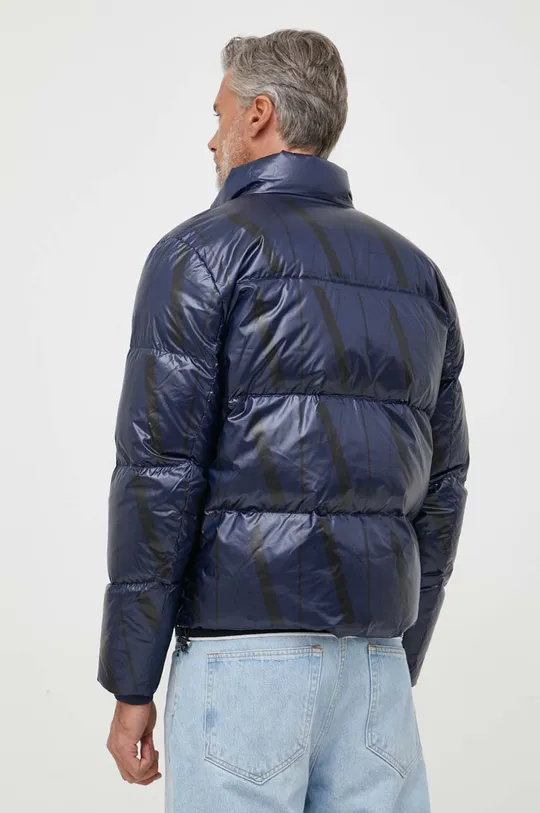 Пуховая куртка Armani Exchange  Основной материал: 100% Полиэстер Подкладка: 100% Полиамид Наполнитель: 80% Утиный пух, 20% Перья