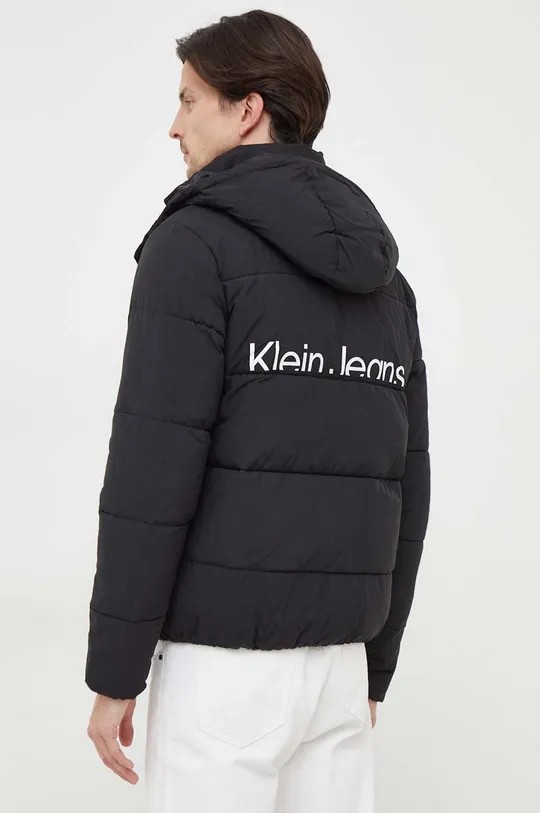 Calvin Klein Jeans rövid kabát Jelentős anyag: 100% poliamid Bélés: 100% poliészter Kitöltés: 100% poliészter