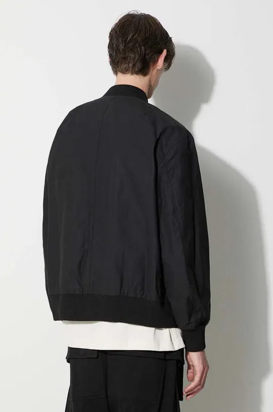 Куртка A.P.C. Основний матеріал: 100% Бавовна Підкладка: 100% Поліестер Підкладка кишені: 100% Бавовна Резинка: 97% Бавовна, 3% Еластан