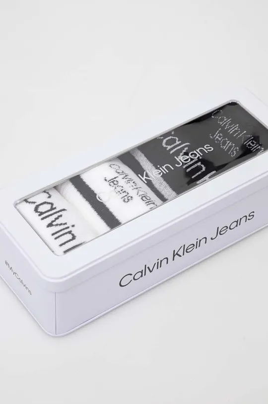 Calvin Klein Jeans zokni 4 db Anyag 1: 68% pamut, 28% poliamid, 4% elasztán Anyag 2: 64% pamut, 32% poliamid, 4% elasztán