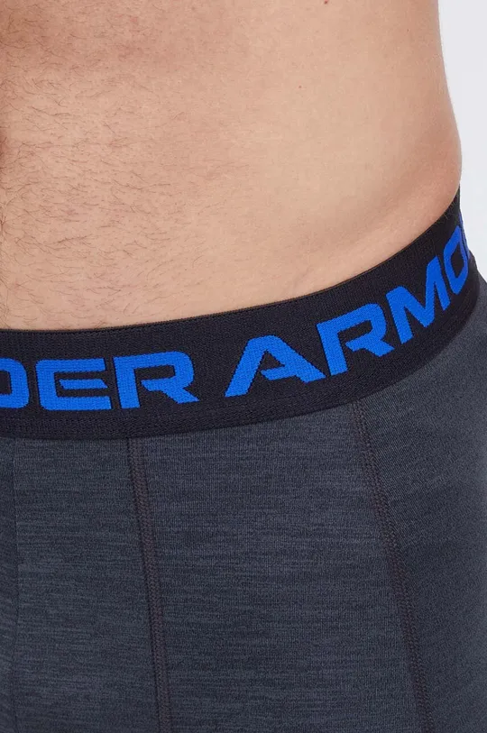 Under Armour edzős legging Jelentős anyag: 88% poliészter, 12% elasztán Más anyag: 92% poliészter, 8% elasztán