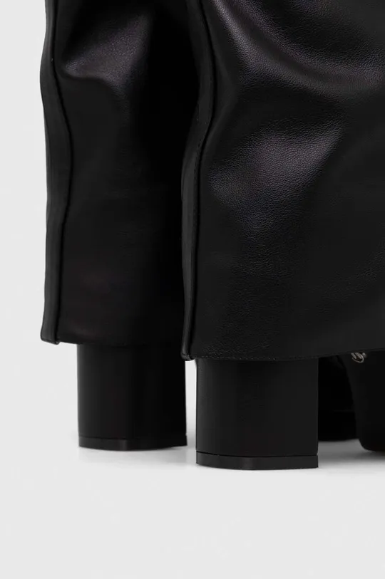 Elegantni škornji Steve Madden Mella Zunanjost: Sintetični material Notranjost: Sintetični material, Tekstilni material Podplat: Sintetični material