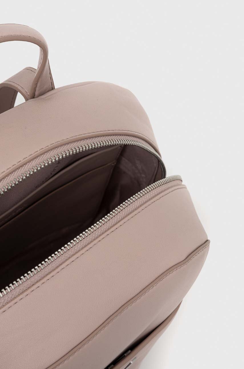 Рюкзак Calvin Klein женский цвет бежевый маленький однотонный | ANSWEAR.ua
