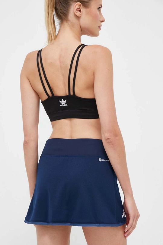 Športová sukňa adidas Performance Club Club  1. látka: 100 % Recyklovaný polyester 2. látka: 100 % Recyklovaný polyester 3. látka: 91 % Recyklovaný polyester, 9 % Spandex