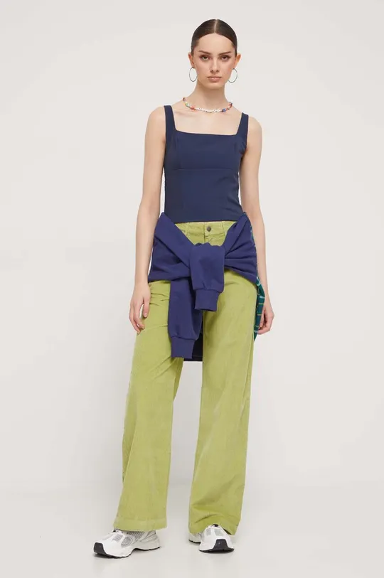 Manšestrové nohavice Roxy zelená