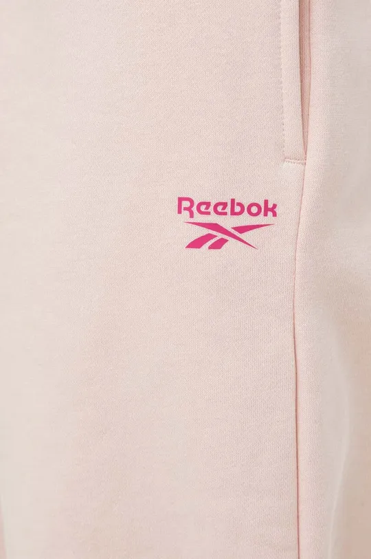 Спортивные штаны Reebok Основной материал: 70% Хлопок, 30% Переработанный полиэстер Подкладка: 100% Хлопок